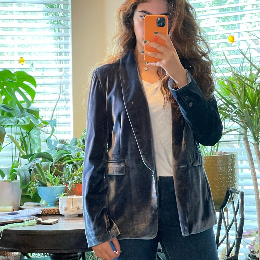 Classic Velvet Blazer - Navy